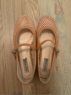 Steve Madden Woven Mary Jane Flats in Tan/Cognac